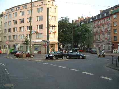  Bild: Kreuzung Neusser Str. / Benzenbergstr. / Bilker Allee, Richtung OstenSüdosten 