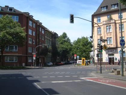  Bild: Kreuzung Martinstr. / Germaniastr. / Bachstr., Richtung Westen 