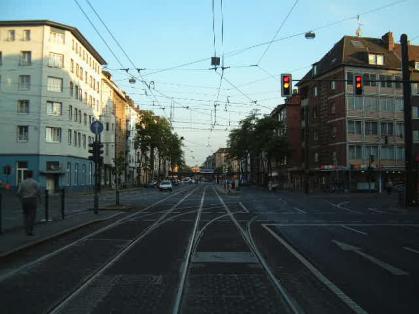  Bild: Kreuzung Corneliusstr. / Morsestr. / Oberbilker Allee / Bilker Allee, Richtung Süden 