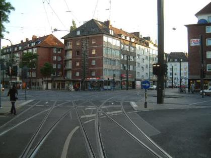  Bild: Kreuzung Corneliusstr. / Morsestr. / Oberbilker Allee / Bilker Allee, Richtung SüdenSüdwesten 