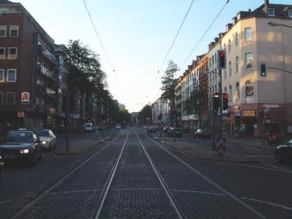  Bild: Kreuzung Corneliusstr. / Kirchfeldstr., Richtung Norden 