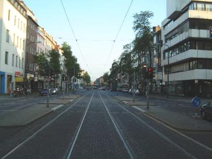  Bild: Kreuzung Corneliusstr. / Kirchfeldstr., Richtung Süden 