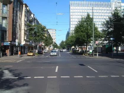 Bild: Kreuzung Elisabethstr. / Fürstenwall, Richtung Osten 