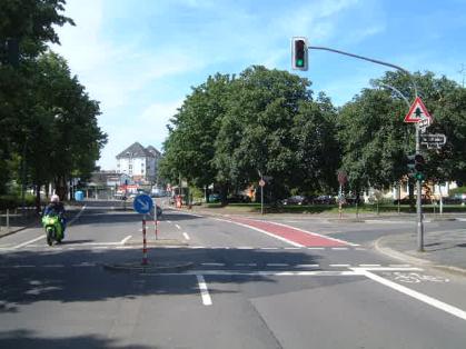  Bild: Kreuzung Fleher Str. / Sternwartstr. / Im Dahlacker, Richtung Norden 