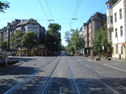  Bild: Kreuzung Pionierstr. / Herzogstr. / Hüttenstr., Richtung WestenNordwesten 