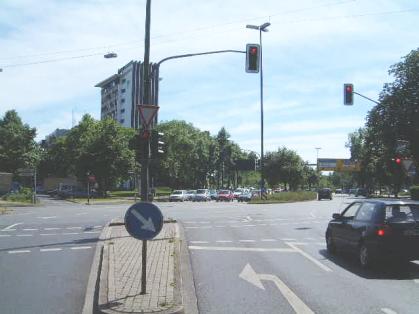  Bild: Kreuzung Merowingerstr. / Kopernikusstr., Richtung Süden 