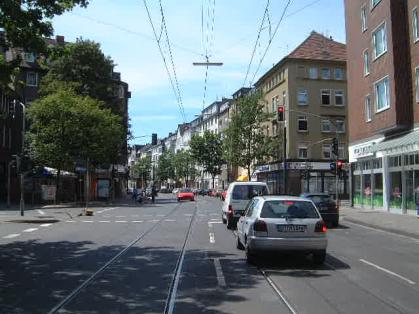  Bild: Kreuzung Aachener Str. / Suitbertusstr., Richtung Süden 