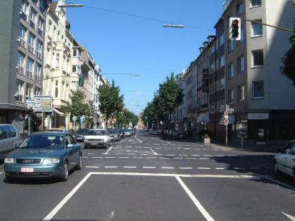  Bild: Kreuzung Talstr. / Herzogstr., Richtung Osten 